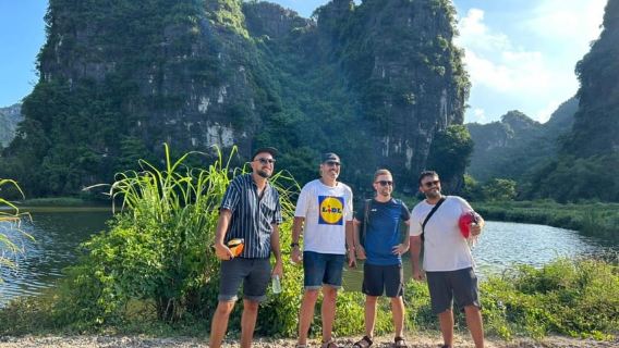 Ninh Binh pick up: Sunset by Motorbike & Hoa Lu ancient town