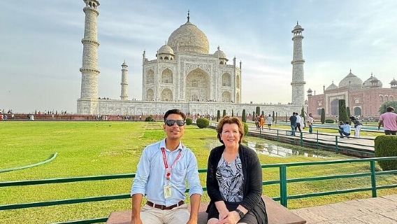 Taj Mahal and Agra Private Car Tour from Delhi with 5* Lunch