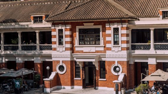 Tour del patrimonio del centenario di Hong Kong con viaggio di andata e ritorno dal Victoria Peak funivia andata e ritorno tour di un giorno di Madame Tussauds