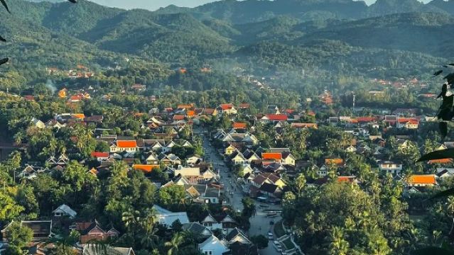 ラオスのスナップショット|ルアン・パバーン カスタムワンデーツアー【貸切チャーター8時間】