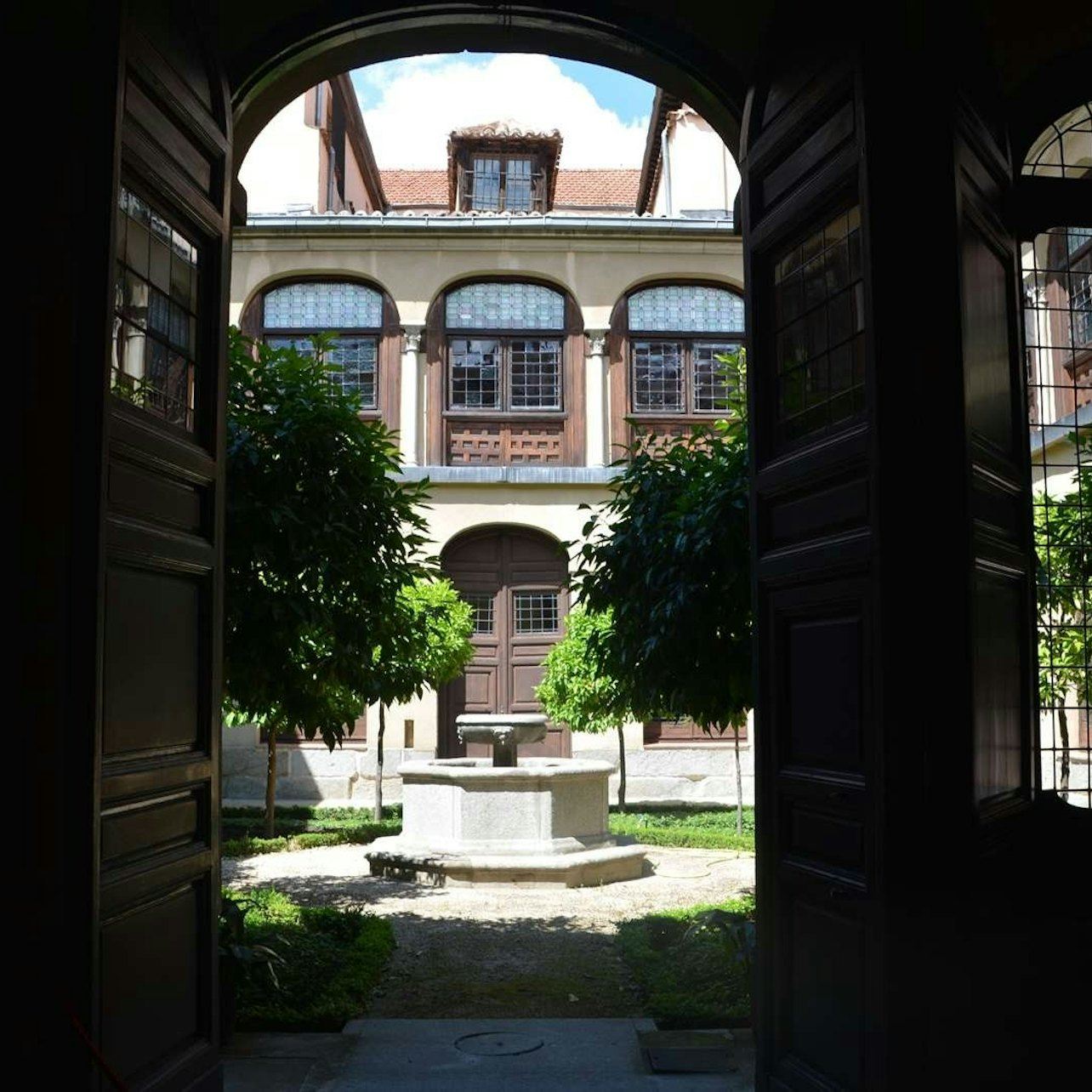 Monasterio de las Descalzas Reales & Madrid de los Austrias: Guided Tour