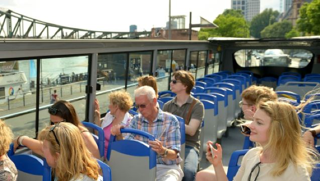 Hop-on-Hop-off-Bus Frankfurt: Skyline Special