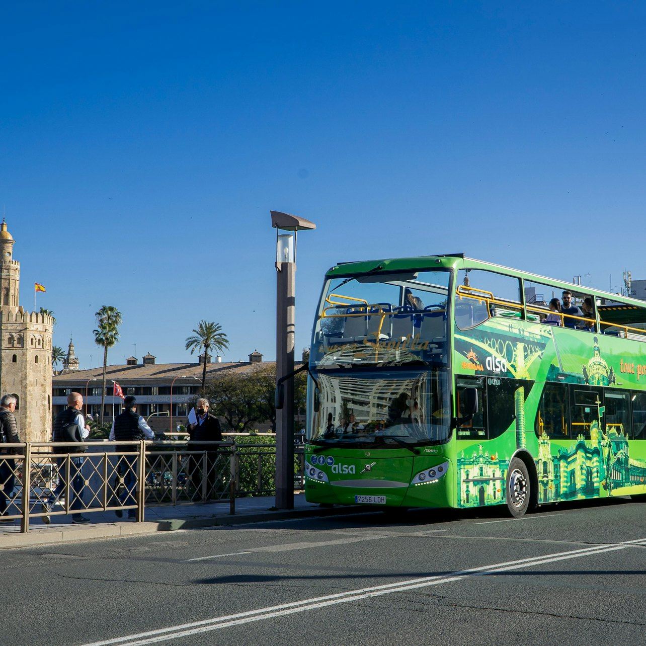 Alsa เซบีญา: บัตรโดยสารรถบัสแบบขึ้นลงได้ 48 ชั่วโมง, ทัวร์เดินชมเมือง, ล่องเรือ + ชมการแสดงฟลาเมงโก