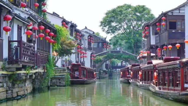 Shanghai Round-Trip: Suzhou Humble Administrator's Garden (Zhuozheng Garden) + Hanshan Temple + Shantang Street | Custom Private Charter with Multilingual Support (Including Chinese & English)