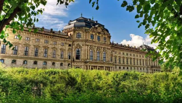 法蘭克福來回：羅騰堡老城+維爾茨堡中文包車一日遊