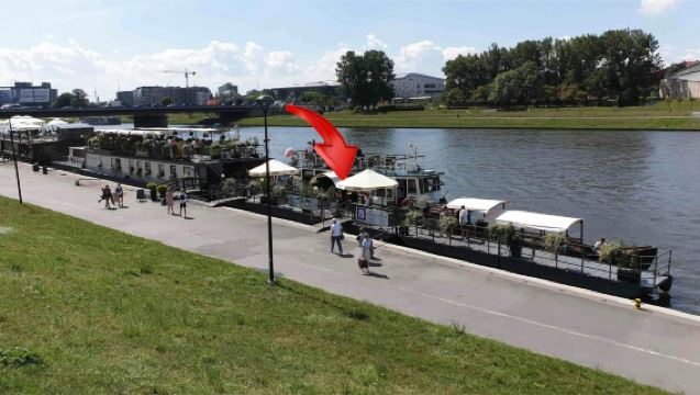 Sightseeing cruise on the Vistula river in Krakow