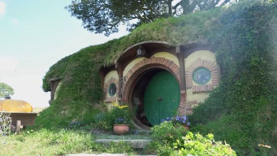 Passeio de um dia em grupo pequeno chinês para Hobbit + Caverna dos Vaga-lumes [Desconto para consulta] com compartilhamento de veículo e ingressos incluídos
