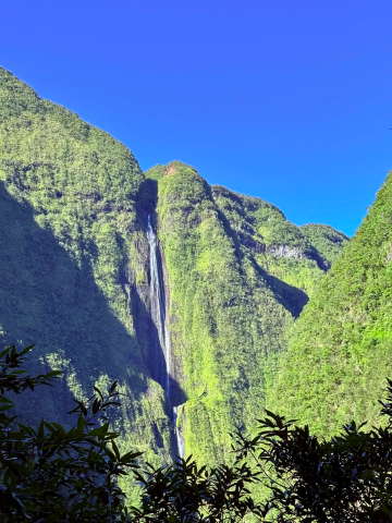 Perjalanan satu hari ke Lingkaran Salazie + Air Terjun Putih + Air Terjun Kerudung Pengantin + Kebun