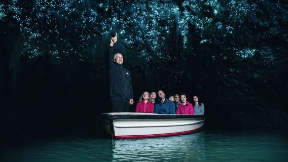 Yeni Zelanda Rotorua Waitomo Ateşböceği Mağarası + Te Puia Maori Kültür Köyü | 16 Kişilik Grup