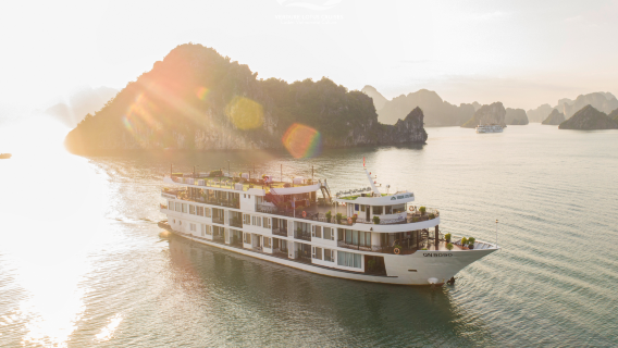 ทัวร์อ่าวหะล็อง 2 วัน 1 คืน [เรือสำราญ Verduer Lotus | อาหาร + พายเรือคายัค]