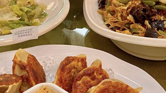 Xi'an San De Long restaurant | Authentic halal cuisine in Muslim Quarter | Signature sizzling chicken with black bean sauce | Near Muslim Quarter