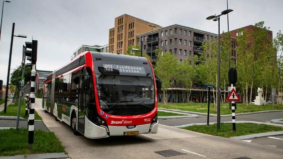 Eindhoven: Airport Express Bus to or from City Center