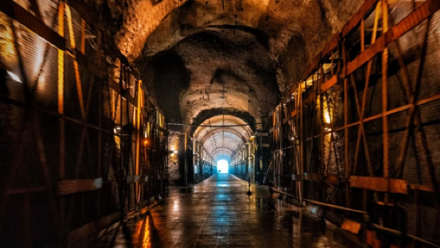 816工程景區+武陵山大裂谷+烏江赤壁【包車遊&上門接送】