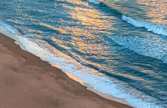 澄邁Trip Moments【婚紗寫真/婚禮跟拍航拍街拍抓拍約拍/商業攝影攝像/翻譯】