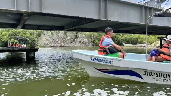 Las Coloradas full-day guided tour