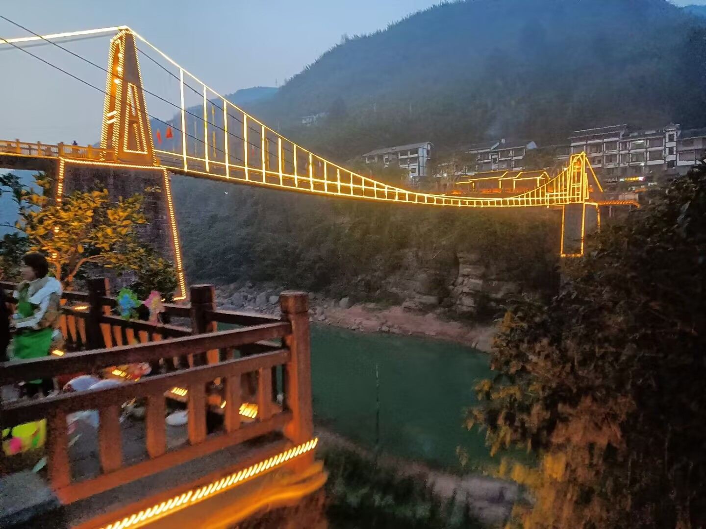 Cina - Cascata Danxia di Chishui, Guizhou - Antica città di Bing'an - Hotel sulla scogliera Jianglu/Noleggio con conducente esclusivo in città