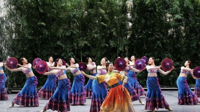 麗江千古情大型歌舞演出門票（含景區）+多席位可選/不指定場次+可選麗江古城雪山旅拍寫真全包