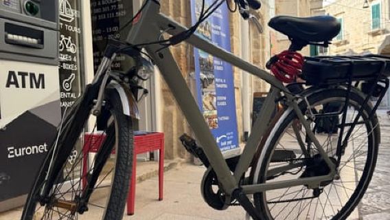 Polignano a Mare: E-Bike rental