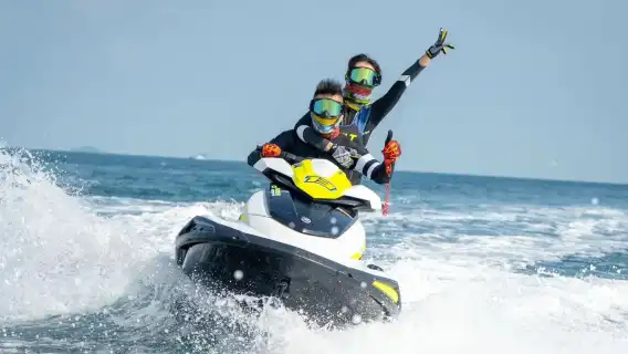 泰國芭提雅出海三島一日遊【帆船遊艇/自駕水上電單車任選＋浮潛含餐＋海上玩樂項目】