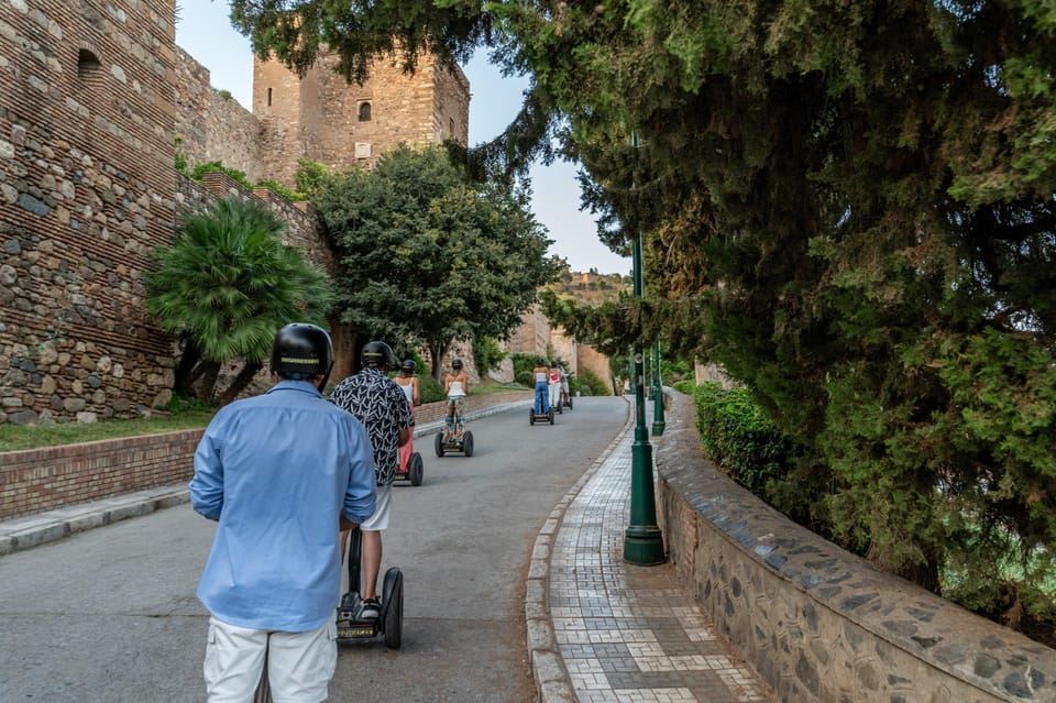 Tour por la ciudad de Málaga: Aventura histórica en Segway de 3 horas