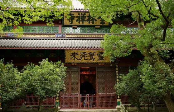 【上海出發】西湖 雷峰塔 靈隱寺一日遊（漫遊水墨江南）