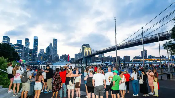 New York City: Guided Night Bus Tour