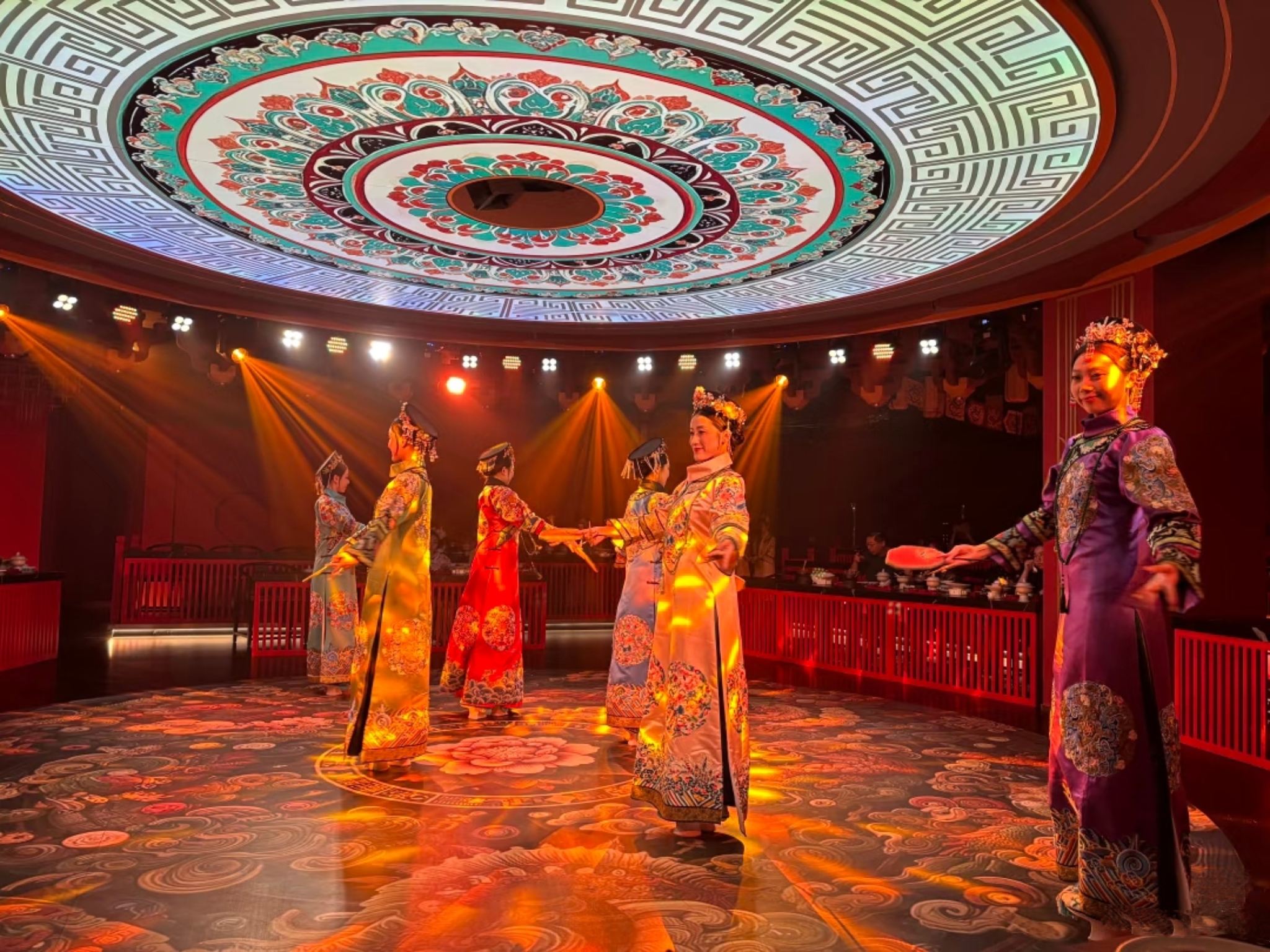 Shenyang Nanyao Yijing · Immersive Experience of Ancient Royal Banquet (Restored ancient banquet scenes + On-site preparation and tasting of imperial cuisine + Ancient music performance accompaniment + Intangible cultural heritage skills display)