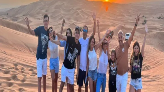 Aventure dans les dunes du désert de Ras Al Khaimah aux Émirats Arabes Unis, avec balade en quad incluse