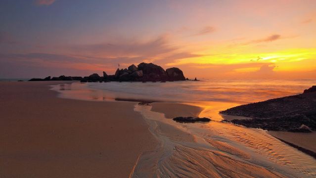 冰島定制包車+塞里雅蘭瀑布+黑沙灘+飛機殘骸【北歐明星路線】