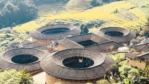 漳州南靖田螺坑土樓群一日遊【觀四菜一湯】