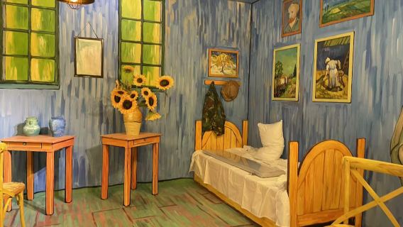 Ticket für das Van Gogh Sternenhimmel-Kunstmuseum in Tianjin (Technologie-unterstützte Van Gogh-Klassiker + immersives 4D-Lichtschauspiel + Spiegellabyrinth + Sonnenblumenfeld-Wanderung)