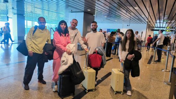 Cam Ranh Airport (CXR) Fast Track Service|Nha Trang Arrival & Departure (Optional Luggage Assistant)