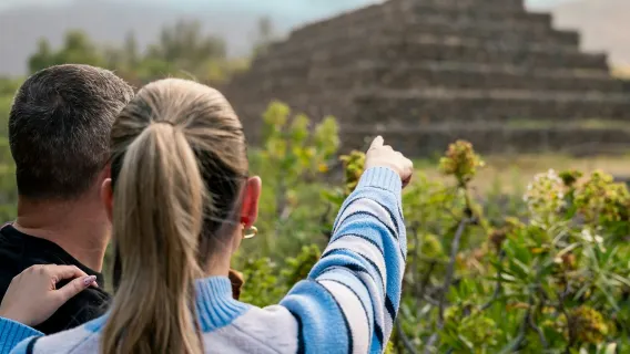 Pirámides de Güímar: Entrada con acceso completo