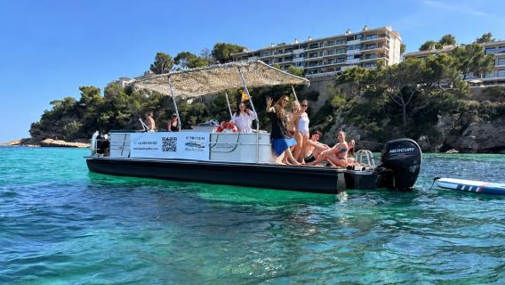 Mallorca: Relaxed Shared Boat Tour, Swim Stops & Drinks
