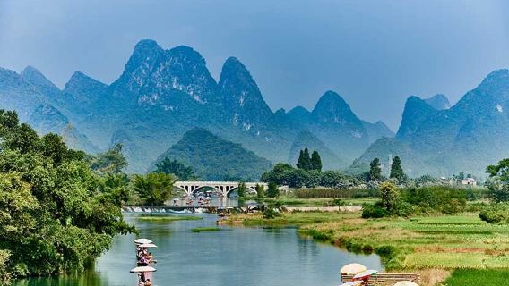 ล่องเรือระดับ 3 ดาวแม่น้ำหลีเจียง (ช่วงซิงผิง) + แพไม้ไผ่แม่น้ำยู่หลง + กุ้ยหลิน ความรักนิรันดร์ ทัวร์หนึ่งวัน ออกเดินทางจากกุ้ยหลิน