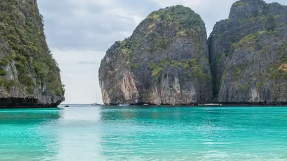 Phuket Phi Phi Island + Maya Bay + Honeymoon Island Day Trip
