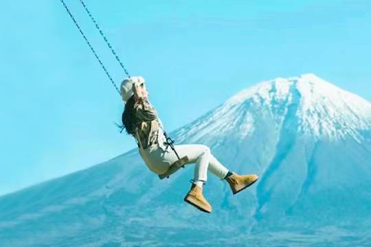 Mount Fuji + Oshino Hakkai + Lake Kawaguchi + Oishi Park one-day tour in Tokyo, Japan