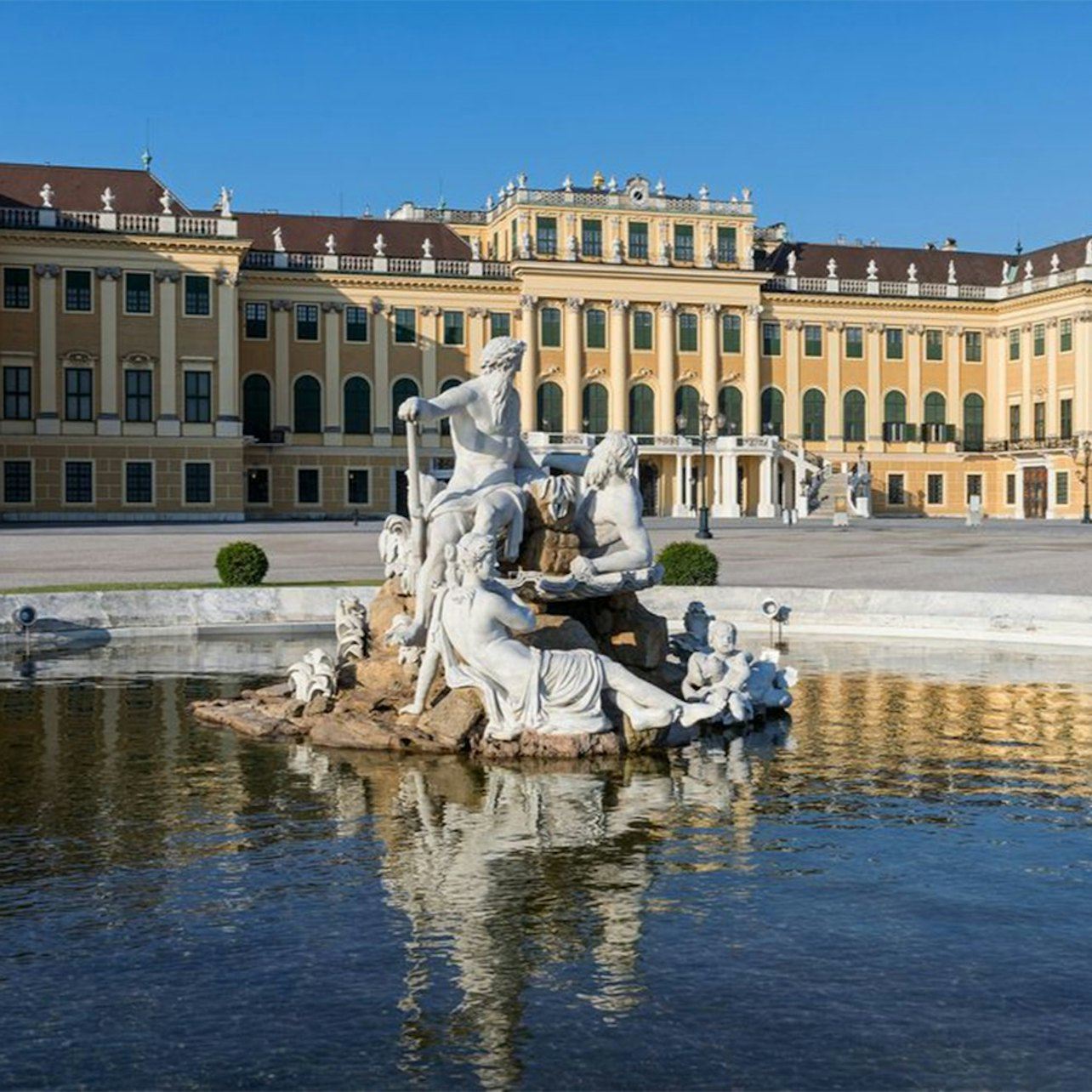 Schönbrunn Palace & Gardens: Guided Tour with Fast Track Entry