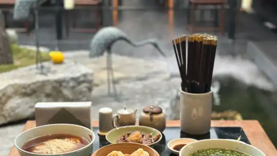 Suzhou One Day Discovery : Unveil the secret of Master of Net's Garden, Experience the Handmaking Course with Local Market Food Tour