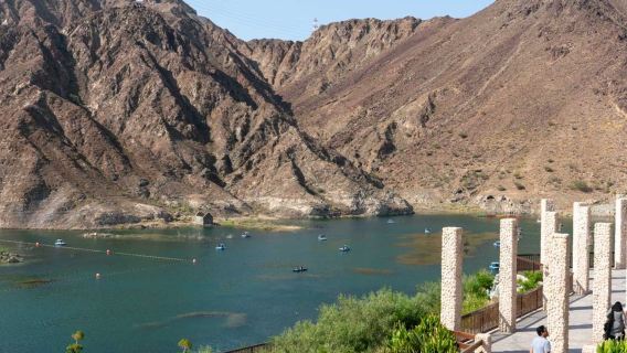 Khorfakkan City Tour and Waterfall Visit by a Luxury 4x4 Vehicle