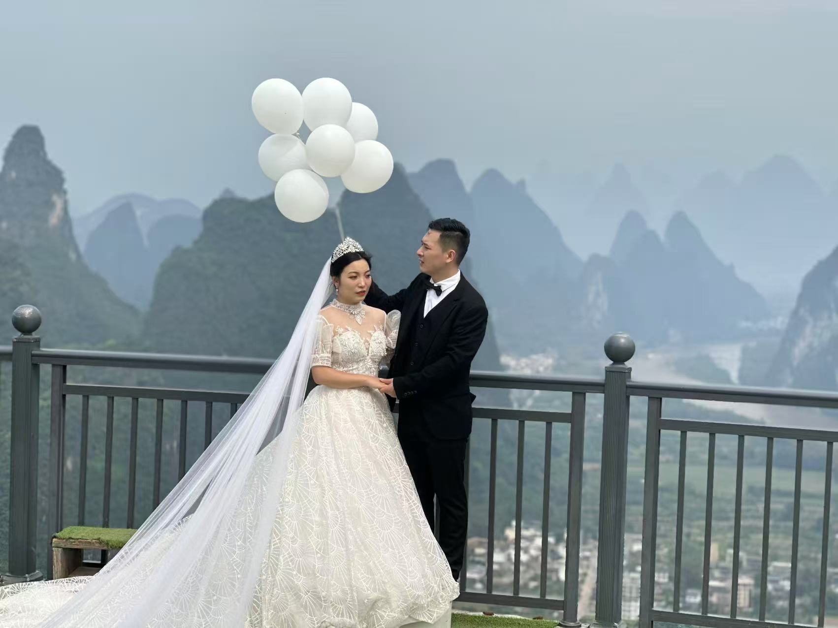 Guilin: Crociera di 1 giorno sul fiume Li e tour privato alla collina Xianggong di Yangshuo