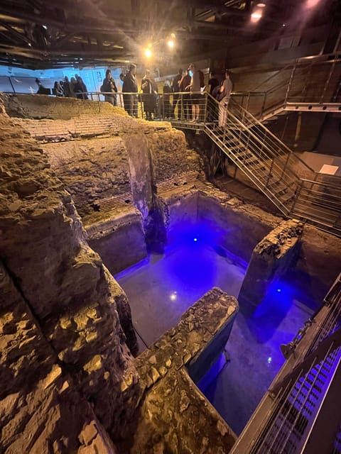 Roma: tour sotterraneo del quartiere della Fontana di Trevi e gelato