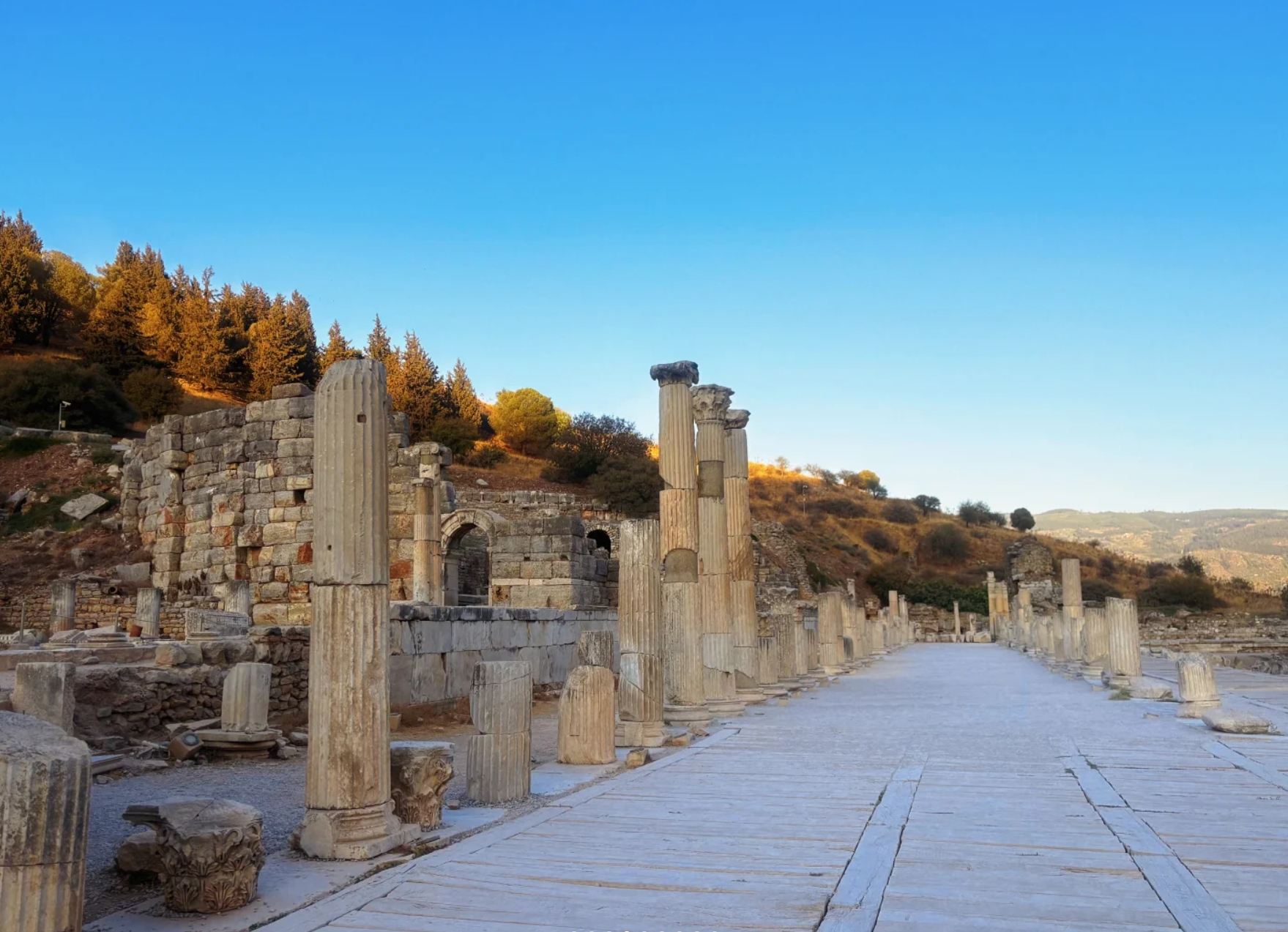 1-day tour to Ephesus Ancient City, House of Virgin Mary, Temple of Artemis, and Sirince