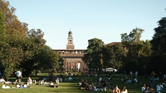 義大利米蘭大教堂+森皮奧內公園+科莫湖包車一日遊