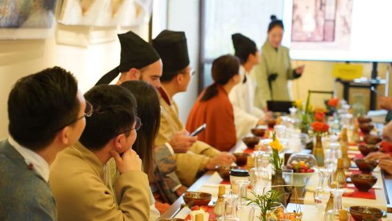 Shanghai esperienza fai-da-te di tè artigianale e creazione di incensi con copiatura di sutra