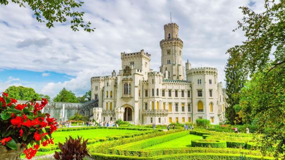 捷克布傑約維採｜ 旅遊陪同翻譯｜ 展會｜ 商務考察洽談｜ 自由行地接｜接機 （可私人定制）