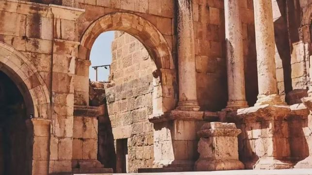 【中東龐貝】安曼城堡山+彩虹街+傑拉什羅馬古城遺址包車一日遊