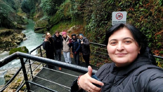 Kutaissi: Tour durch die Martvili- und Okatse-Schluchten sowie die Prometheus-Höhle