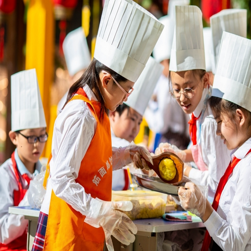 ฐานวิจัยการเพาะเลี้ยงหมีแพนด้ายักษ์เฉิงตู + พิพิธภัณฑ์อาหารเสฉวน ทัวร์ 1 วัน [ทัวร์ส่วนตัว + รวมตั๋วเข้า]