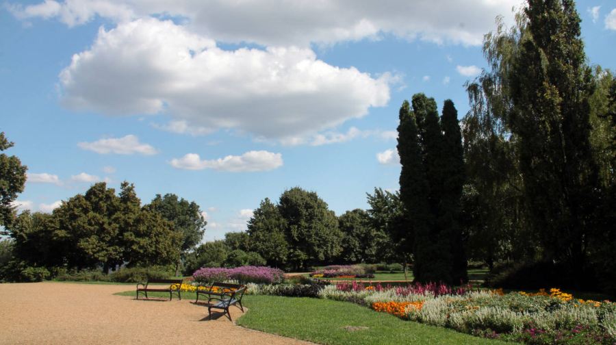 布達城堡+馬加什教堂+蓋勒特山周年紀念公園+多瑙河觀光遊船